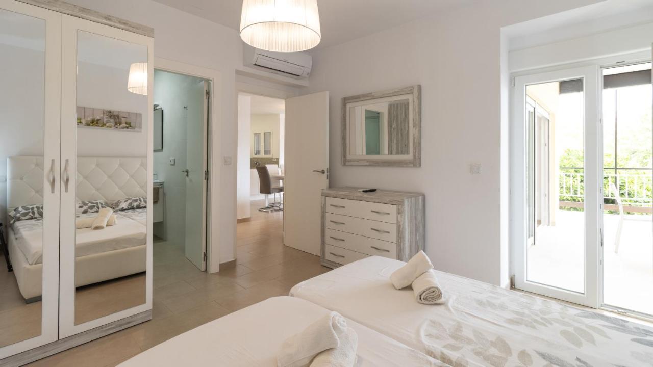 Modern 2 Bedroom Apartment 100 M From The Beach Jávea Exterior foto
