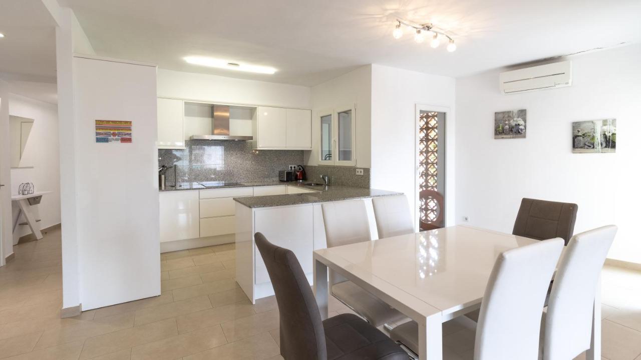 Modern 2 Bedroom Apartment 100 M From The Beach Jávea Exterior foto